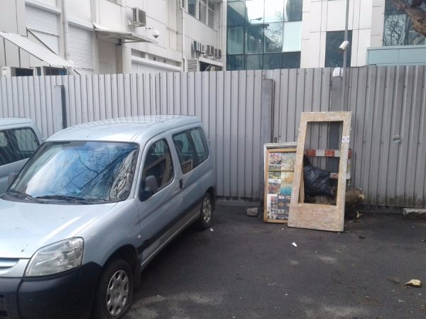 У столиці активісти заблокували «Інтер». ФОТО