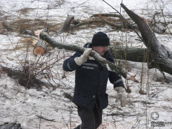 Луцький парк чистять до Водохреща. ФОТО