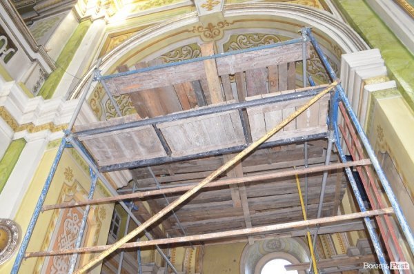 У центрі Луцька ремонтують собор. ФОТО