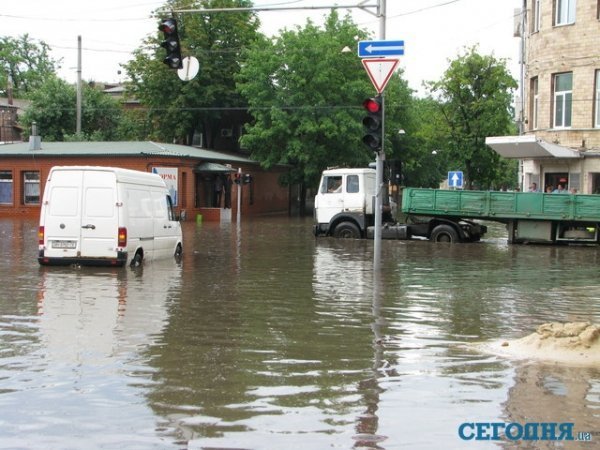 Харків затопило. ФОТО. ВІДЕО