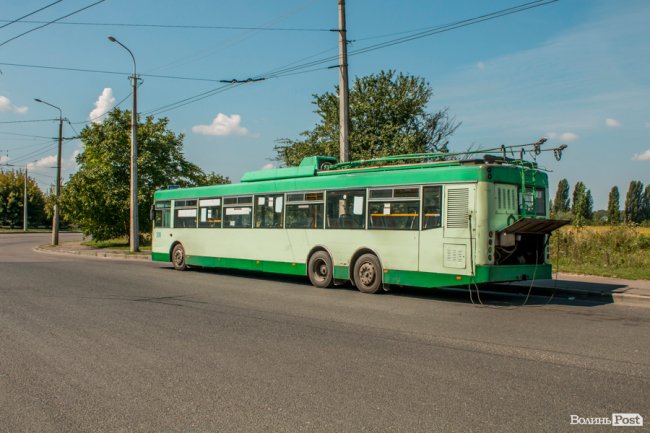 «Хто живе на ЛПЗ, тому у житті везе»: день на луцькому районі контрастів. ФОТО