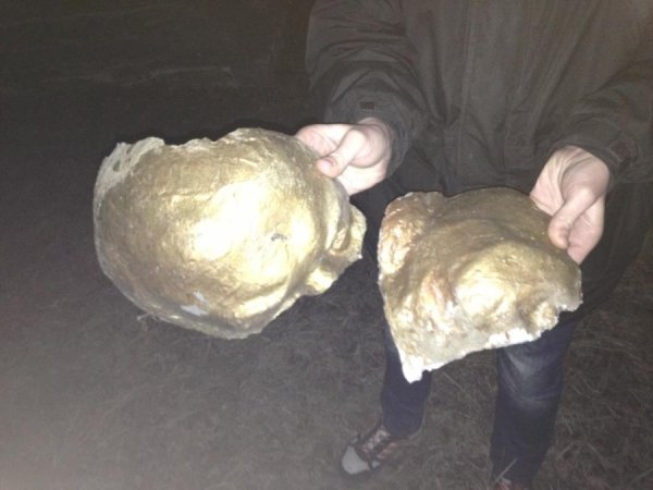 На Полтавщині Леніну відірвали голову. ФОТО