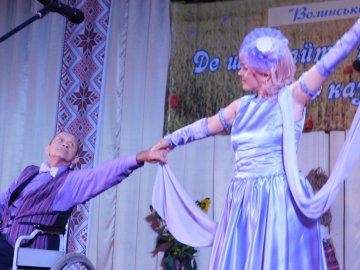 Волинянин, який був прикутий до ліжка, затанцював на сцені. ВІДЕО 