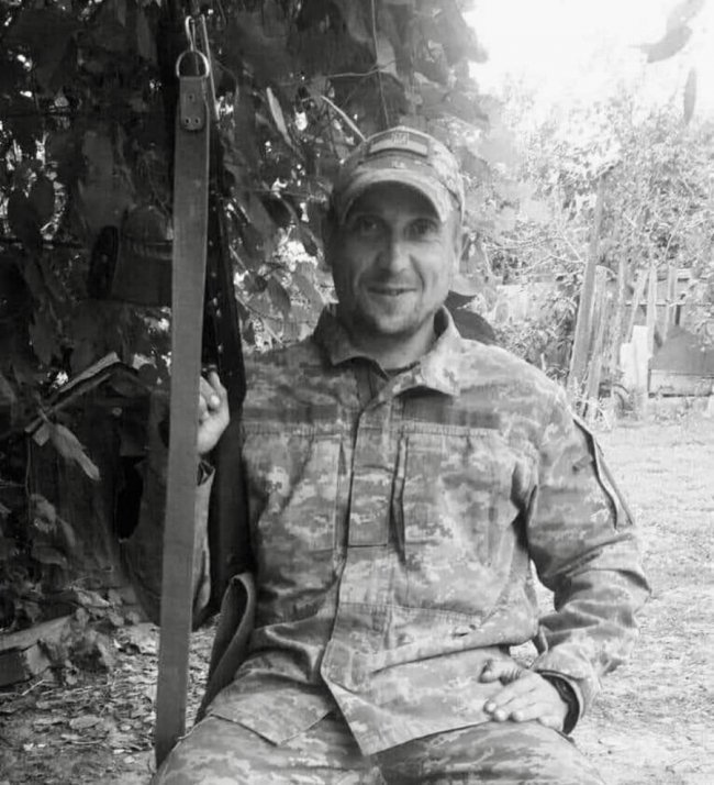 Волиняни навколішки зустріли полеглого Героя