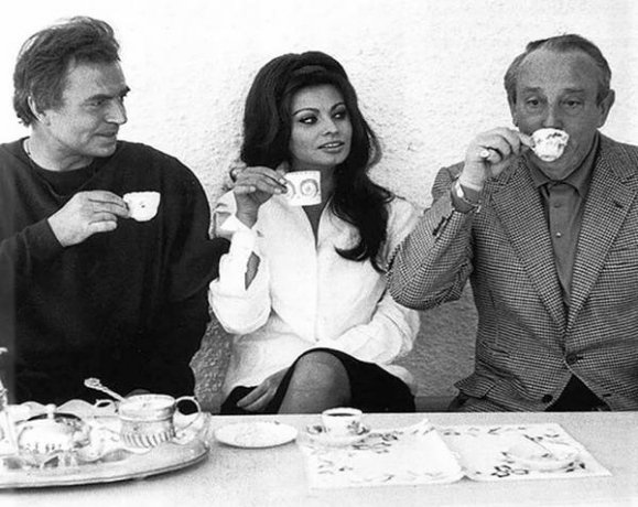 Джеймс Мейсон, Софі Лорен та Міхал Вашинський  на зйомках 