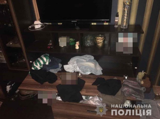 Розпилили газ і били молотком по голові господаря: подробиці зухвалого пограбування квартири у Луцьку