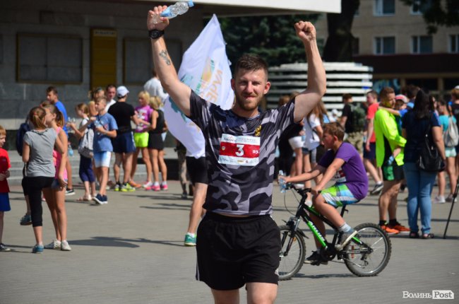 BanderRun: у Луцьку бігали заради життя маленької дівчинки