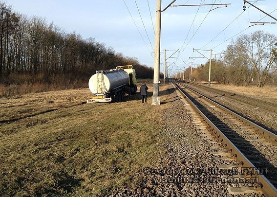 Під Луцьком фура злетіла в кювет. ФОТО. ВІДЕО