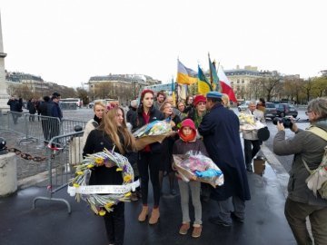 У Парижі вшанували жертв Голодомору