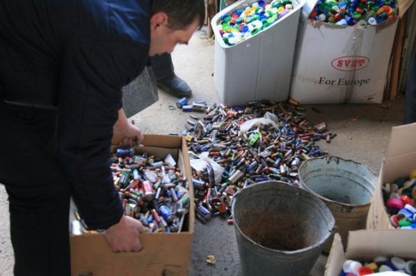 Лучани зібрали понад 4000 кілограмів відпрацьованих батерейок. ФОТО
