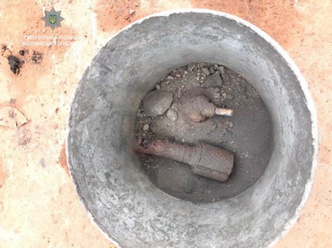 У Луцьку в печі заводу знайшли гранати та набої часів війни. ФОТО