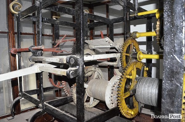 Годинник, шпиль, карниз: за фасадами луцької історії. ФОТО