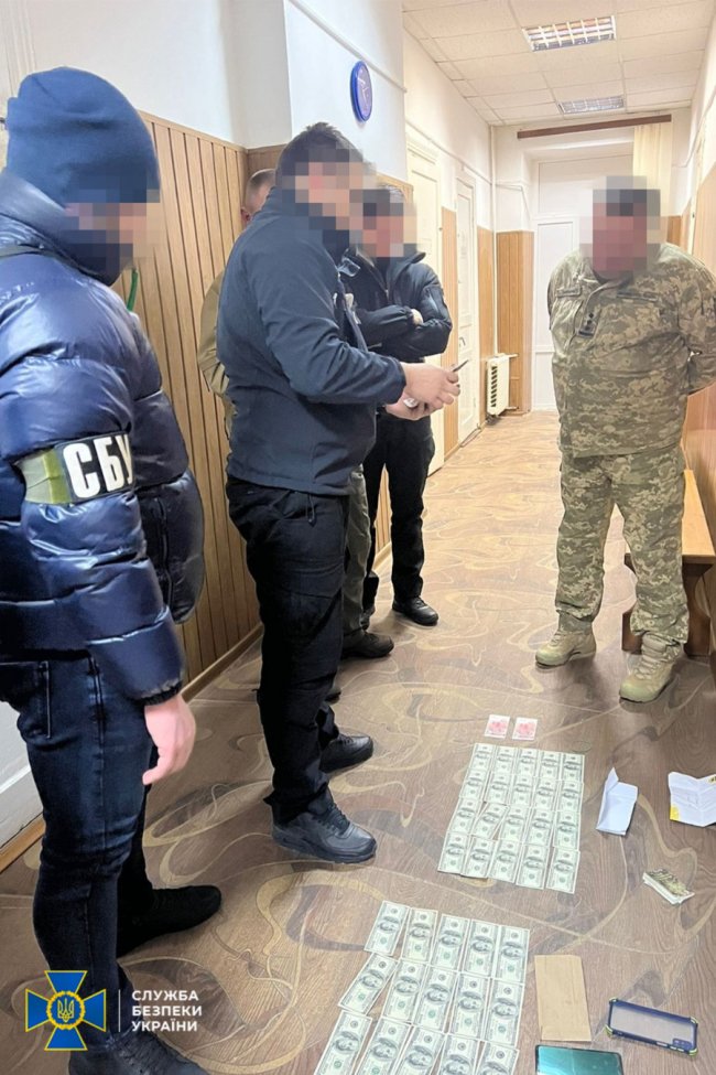 Керівництво Центральної військово-лікарської комісії брало хабарі від ухилянтів. ФОТО