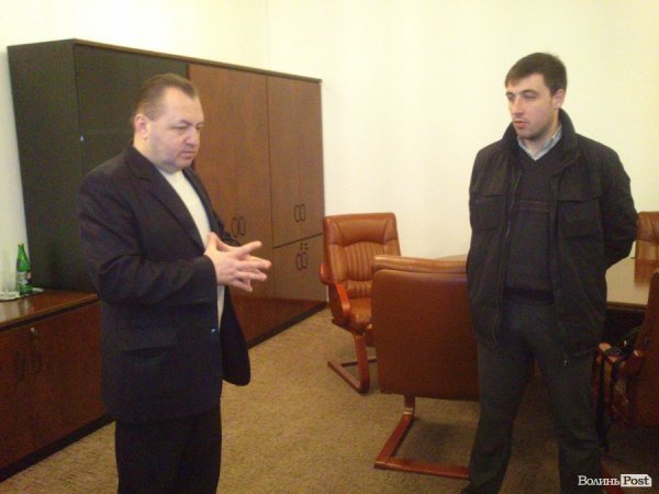 «Правий сектор» прийшов до губернатора Волині. ФОТО