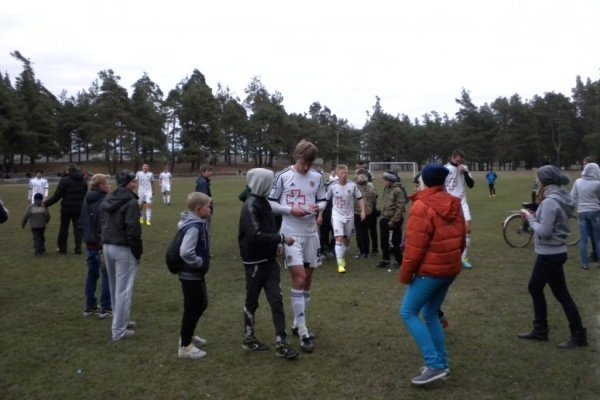 Як «Волинь» грала в футбол у Маневичах. ФОТО