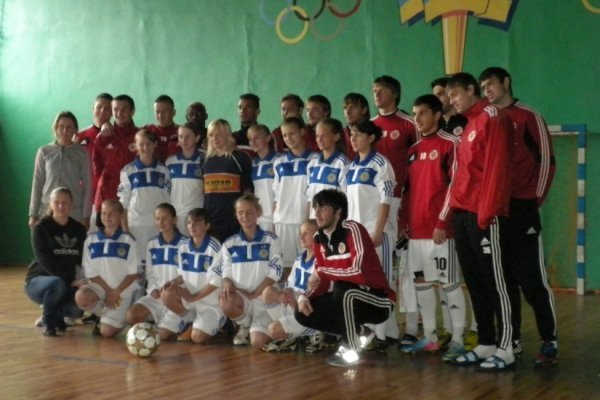 Як «Волинь» грала в футбол у Маневичах. ФОТО