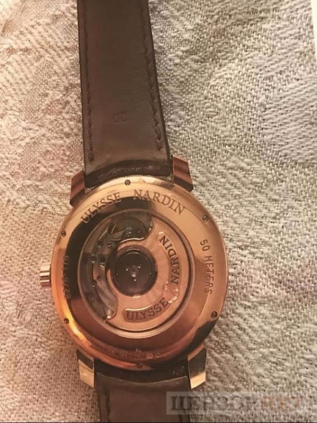 Злитки золота, ікони та купа готівки: на Харківщині обшукали екс-податківця