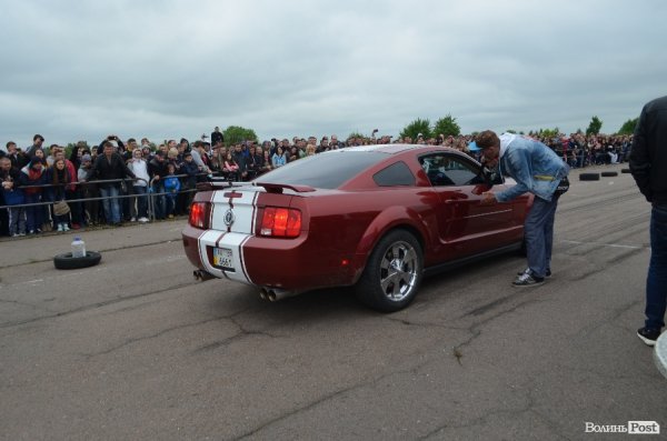 Під Луцьком визначили переможця з дрег-рейсінгу. ФОТО
