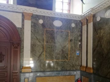 Священники УПЦ МП забрали всі ікони з Успенського собору Києво-Печерської лаври. ФОТО