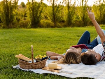 Скільки відпочиватимуть українці у серпні