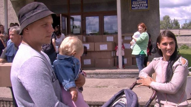 У громаді на Волині переселенці отримали допомогу з Німеччини. ВІДЕО