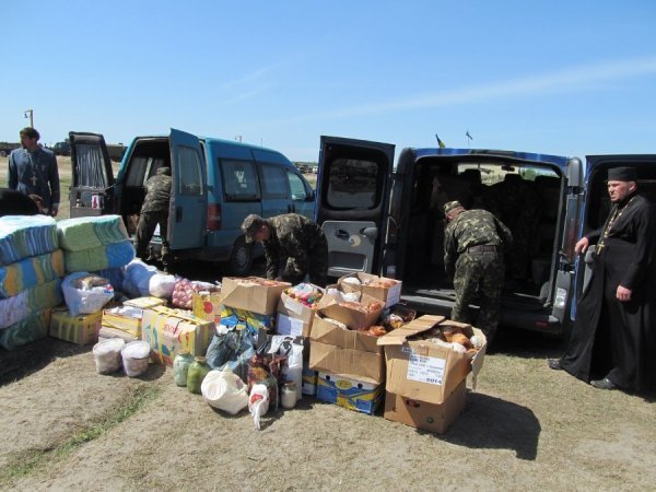 Волинські священики передали допомогу армії. ФОТО