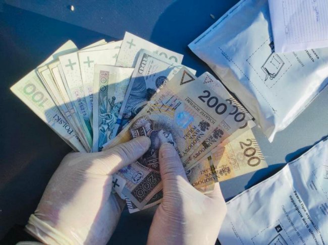 Три волинянки на Прикарпатті обікрали будинок. ФОТО