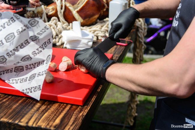Вперше в Україні: на Lutsk Food Fest презентували принципово нові ковбаски*