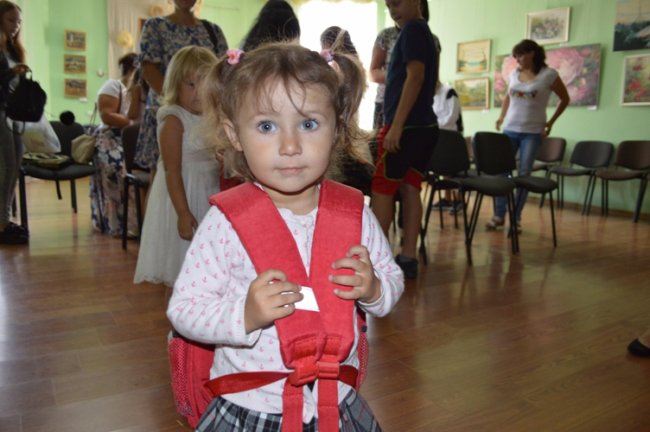 У Ковелі діти Героїв отримали подарунки до школи