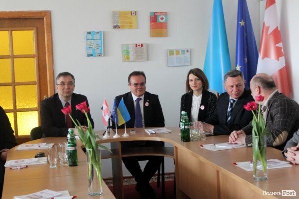 У Луцьку відкрили центр канадознавства. ФОТО