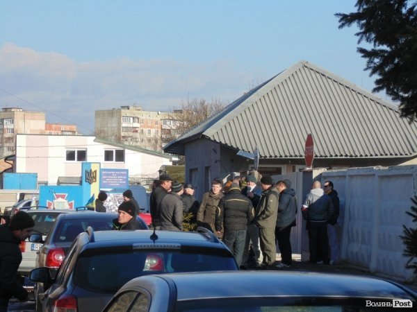 Командир луцьких ВВшників запевняє, що в Київ бійці не поїдуть