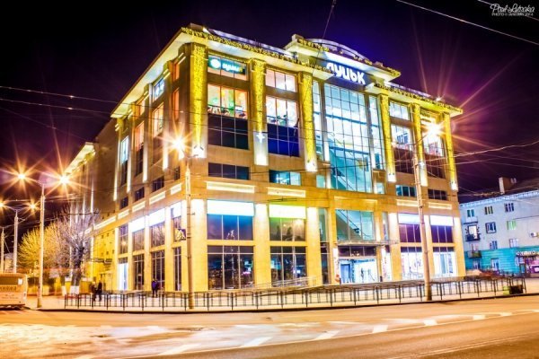 Фотопанорама нічного Луцька