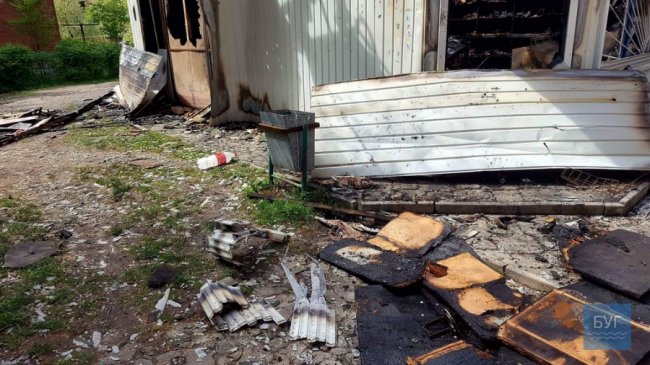 У Володимирі-Волинському через замикання згорів магазин. ФОТО