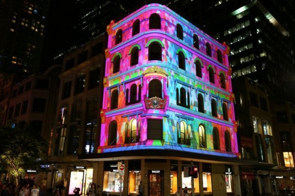 Як прикрасили до Нового року найбільші міста світу. ФОТО