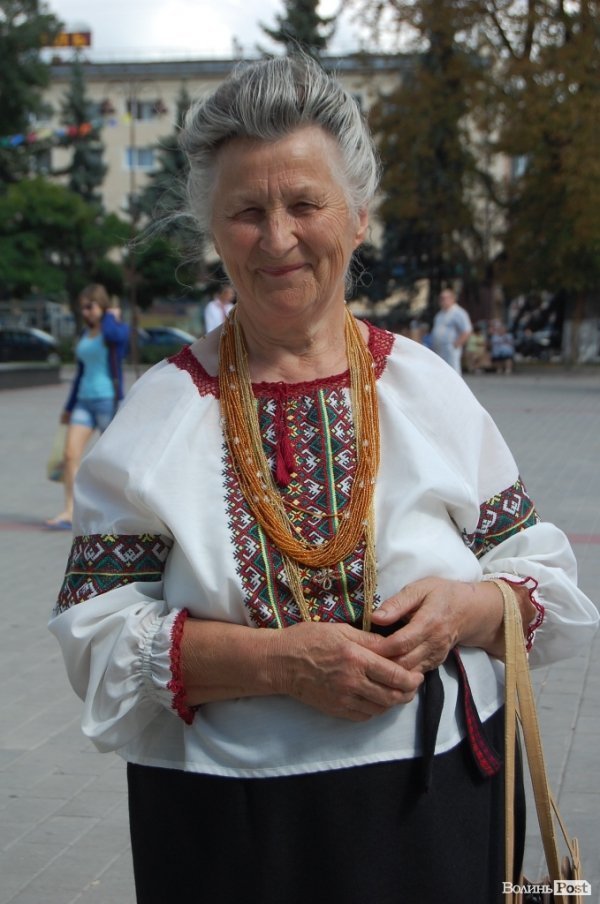 Акція «Українська вишиванка» у Луцьку. ФОТО