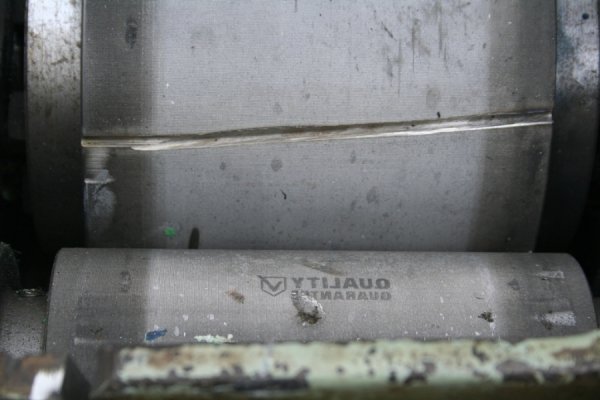 На Волині знищили обладнання, яким «штампували» підпільні цигарки. ФОТО