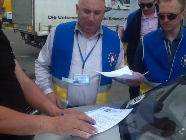 У Луцьку закликають зменшити ціну на пальне