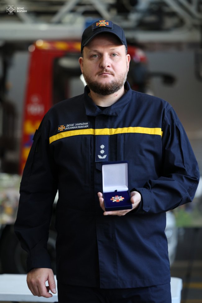 У Луцьку нагородили рятувальників. ФОТО