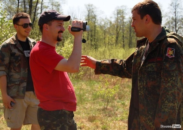 У волинських лісах «воюють» Чорна сотня і сотня Перця. ФОТО 