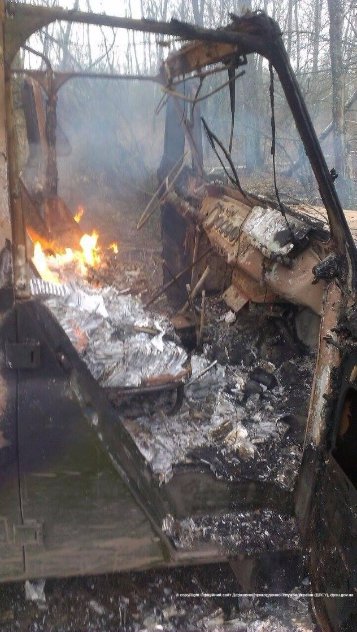 На Волині контрабандисти спалили машину, повну цигарок. ФОТО