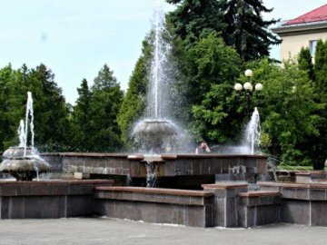 Повідомили, скільки Луцьку коштують фонтани 