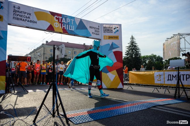 У Луцьку відбувся «Лучеськ півмарафон 2020». ФОТОРЕПОРТАЖ