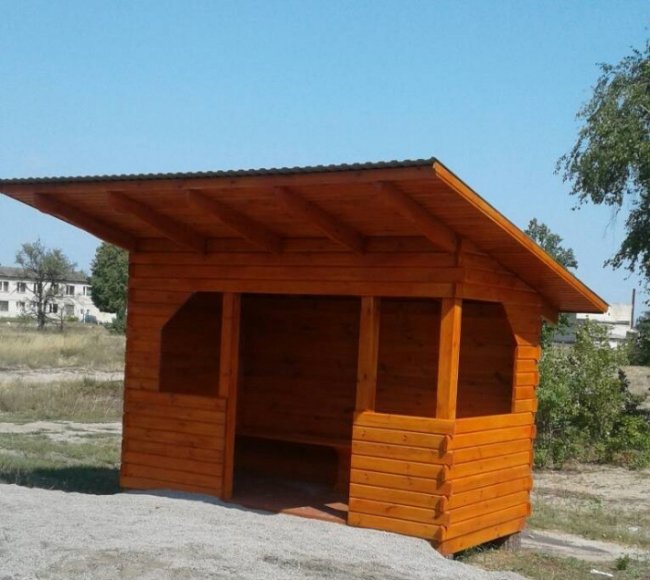 У волинському селі облаштували «лісову» зупинку. ФОТО