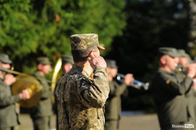 До армії урочисто відправили майже сотню юнаків з Волині. ФОТО