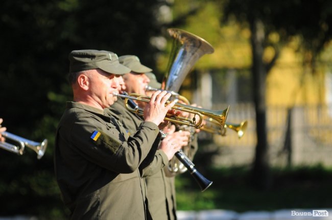 До армії урочисто відправили майже сотню юнаків з Волині. ФОТО