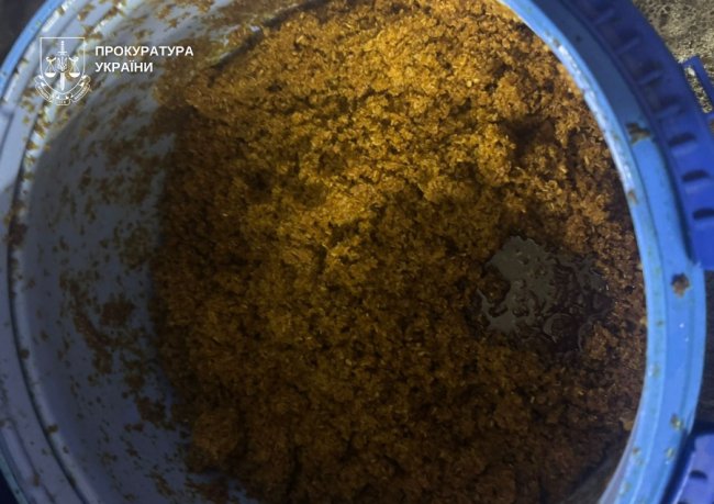 На Волині викрили підпільний цех з виробництва тютюну для кальяну: вилучили незаконної продукції на 8 млн