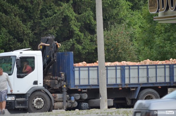 Цегла на дитячий будинок