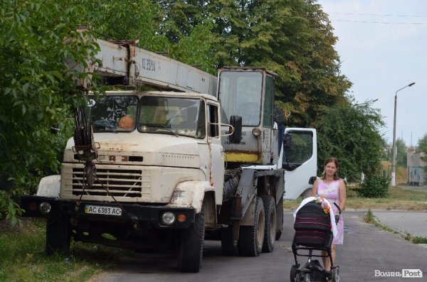 Кравчук пообіцяв купити цеглу на дитбудинок, який хочуть збудувати мало не на його подвір'ї. ФОТО. ВІДЕО