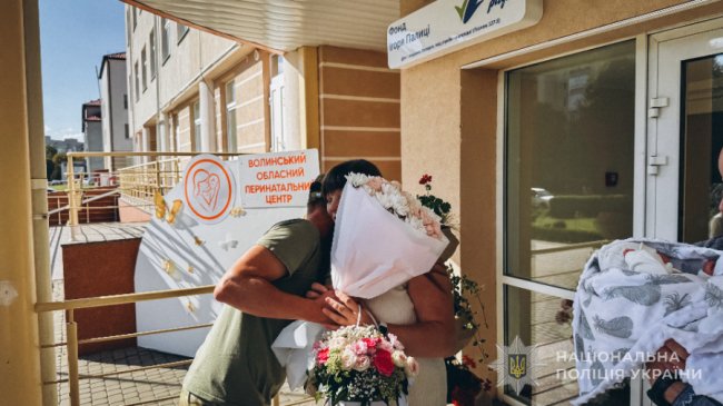 У волинського воїна народилась донечка