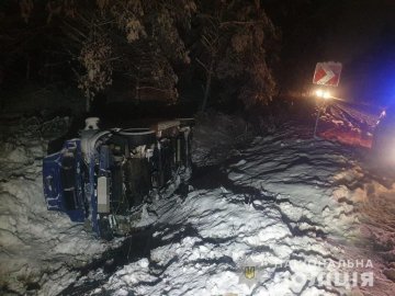 На Волині перекинулась автівка, є постраждалі